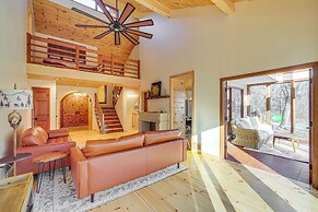 Ski, Hike & More: Spacious Log Cabin in Long Pond