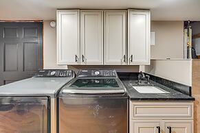 Ski, Hike & More: Spacious Log Cabin in Long Pond