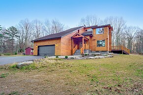 Ski, Hike & More: Spacious Log Cabin in Long Pond