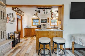 Antiquing & Fishing: Riverfront Waupaca Home!