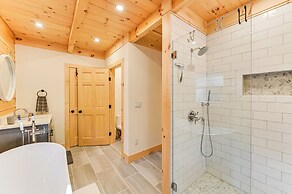 Loon Lake View: Newly Built Log Cabin w/ Fire Pit!