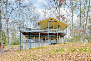 Mtn-view Home w/ Game Room in Franklin!