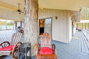 Mtn-view Home w/ Game Room in Franklin!