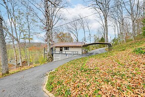 Mtn-view Home w/ Game Room in Franklin!