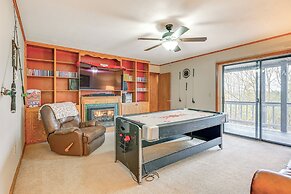 Mtn-view Home w/ Game Room in Franklin!