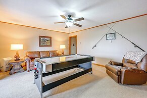 Mtn-view Home w/ Game Room in Franklin!