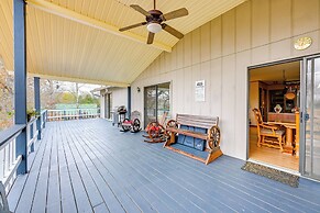 Mtn-view Home w/ Game Room in Franklin!