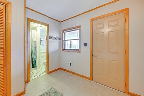 Mtn-view Home w/ Game Room in Franklin!