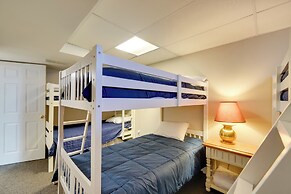 Hike & Picnic at Group Getaway in Rosedale!