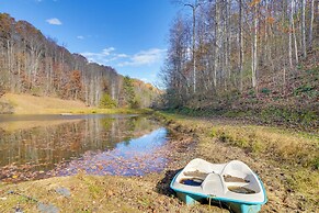 Hike & Picnic at Group Getaway in Rosedale!