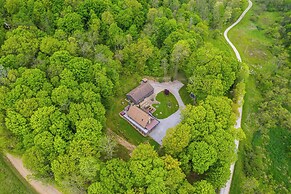 Home w/ Hot Tub, Pickleball & Disc Golf