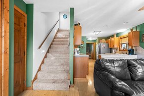 Walk to Lake: Lampe Cabin w/ Fireplace & Deck!