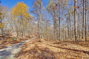 Shared Pond & Trails: Rosedale Cottage!