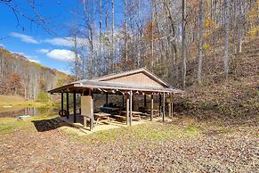 Shared Pond & Trails: Rosedale Cottage!