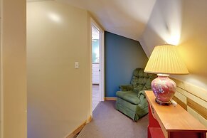 Shared Pond & Trails: Rosedale Cottage!