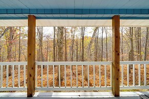 Shared Pond & Trails: Rosedale Cottage!