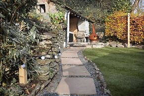 Mead Cottage in Lindale