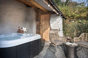 Mead Cottage in Lindale