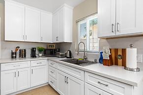 Modern Retreat With Spacious Yard Cozy Interiors