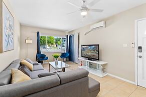 Modern Retreat With Spacious Yard Cozy Interiors