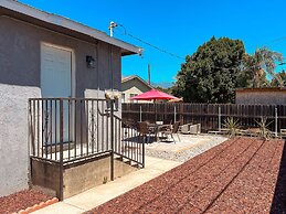 Modern Retreat With Spacious Yard Cozy Interiors