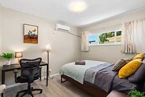 Modern Retreat With Spacious Yard Cozy Interiors