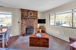 Cozy Cabin Retreat With Scenic Views 2 Bedroom Cabin