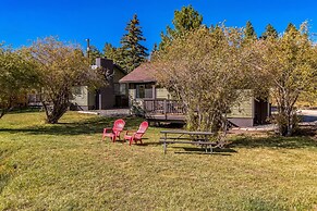 Cozy Cabin Retreat With Scenic Views 2 Bedroom Cabin