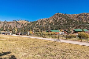 Cozy Cabin Retreat With Scenic Views 2 Bedroom Cabin