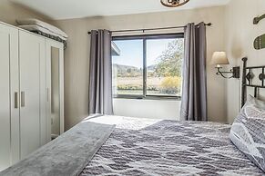 Cozy Cabin Retreat With Scenic Views 2 Bedroom Cabin