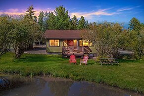 Cozy Cabin Retreat With Scenic Views 2 Bedroom Cabin
