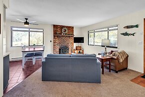 Cozy Cabin Retreat With Scenic Views 2 Bedroom Cabin