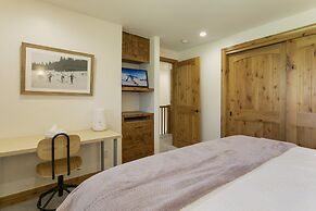 749 Deer Blvd 3 Bedroom Condo