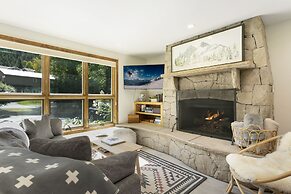 749 Deer Blvd 3 Bedroom Condo