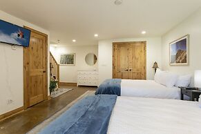 749 Deer Blvd 3 Bedroom Condo