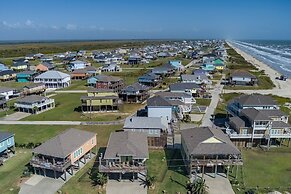 #just Beachy 3 Bedroom Home