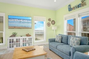 #just Beachy 3 Bedroom Home