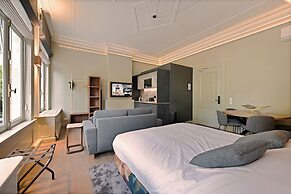 Novallure Nassau Residence