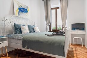 Apartment del Bello