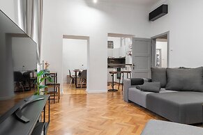 Apartment del Bello