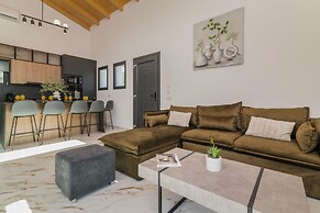 Kozakos Villa 2 With Private Swimming Pool