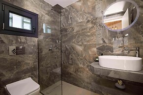 Kozakos Villa 2 With Private Swimming Pool