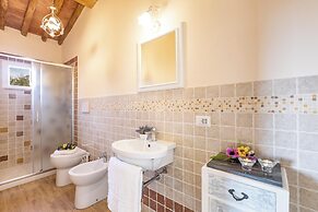 Peccioli Villa With Pool Ac And Privacy