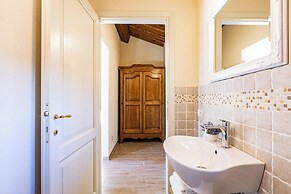 Peccioli Villa With Pool Ac And Privacy