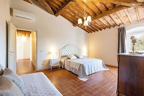 Peccioli Villa With Pool Ac And Privacy