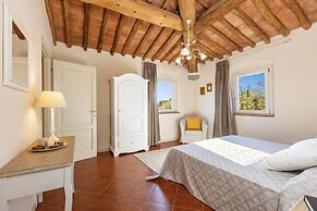 Peccioli Villa With Pool Ac And Privacy