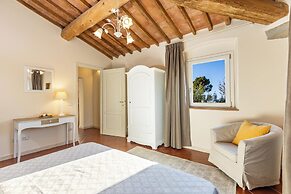 Peccioli Villa With Pool Ac And Privacy