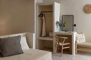 Noe Rooms In Center Of Tinos