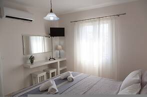 Noe Rooms In Center Of Tinos