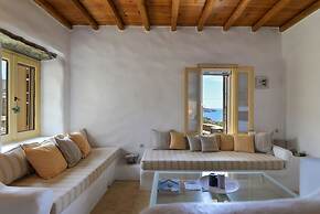 Sea-aura House in Tinos